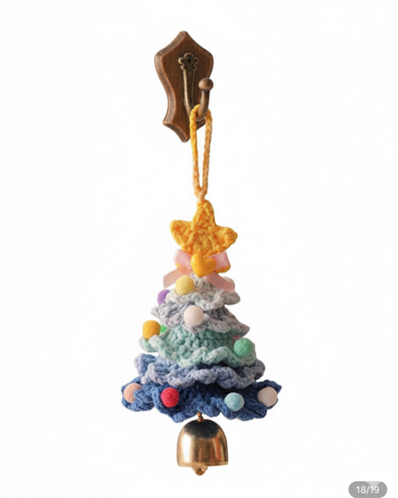 ornament Christmas tree ￼