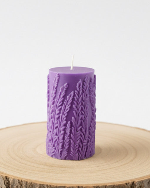 Scented lavender candle￼