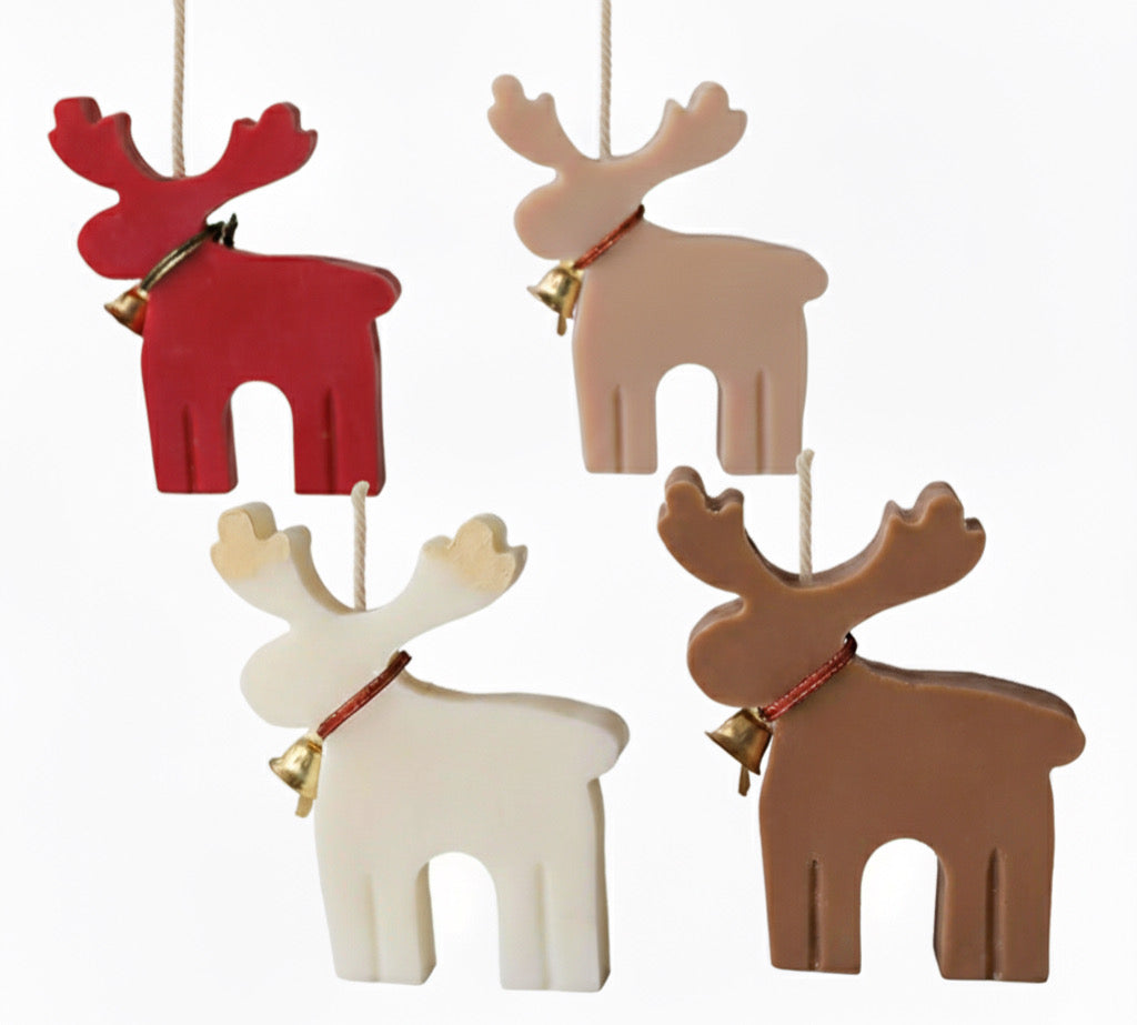 Scented reindeer soy wax candle ￼